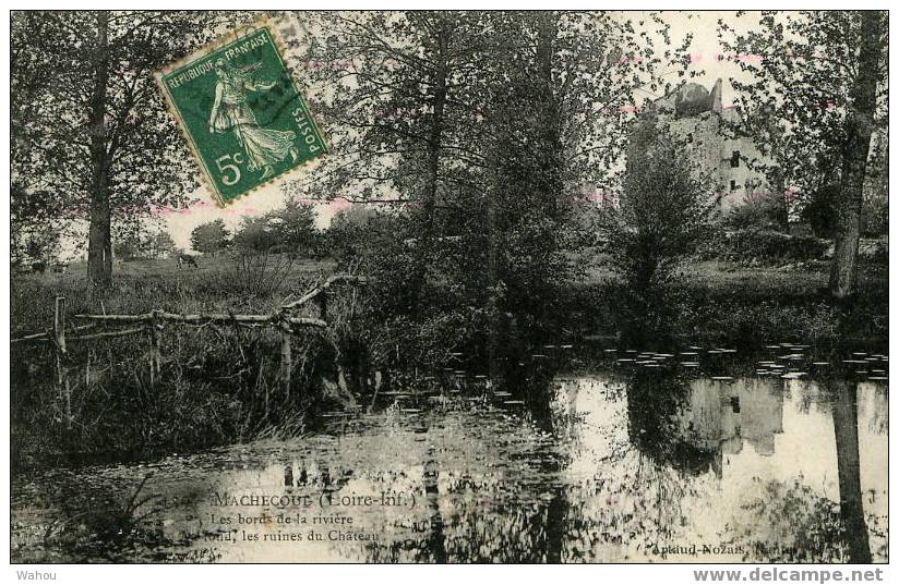 MACHECOUL   (Loire-Inf.)  Les  Bords De La Rivière,  Au Fond, Les Ruines Du Château  (a Voyagé En 1907) - Machecoul