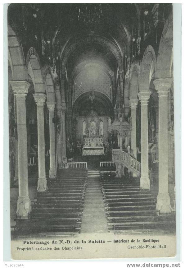 PELERINAGE A NOTRE DAME DE LA SALETTE - INTERIEUR DE LA BASILIQUE - La Salette