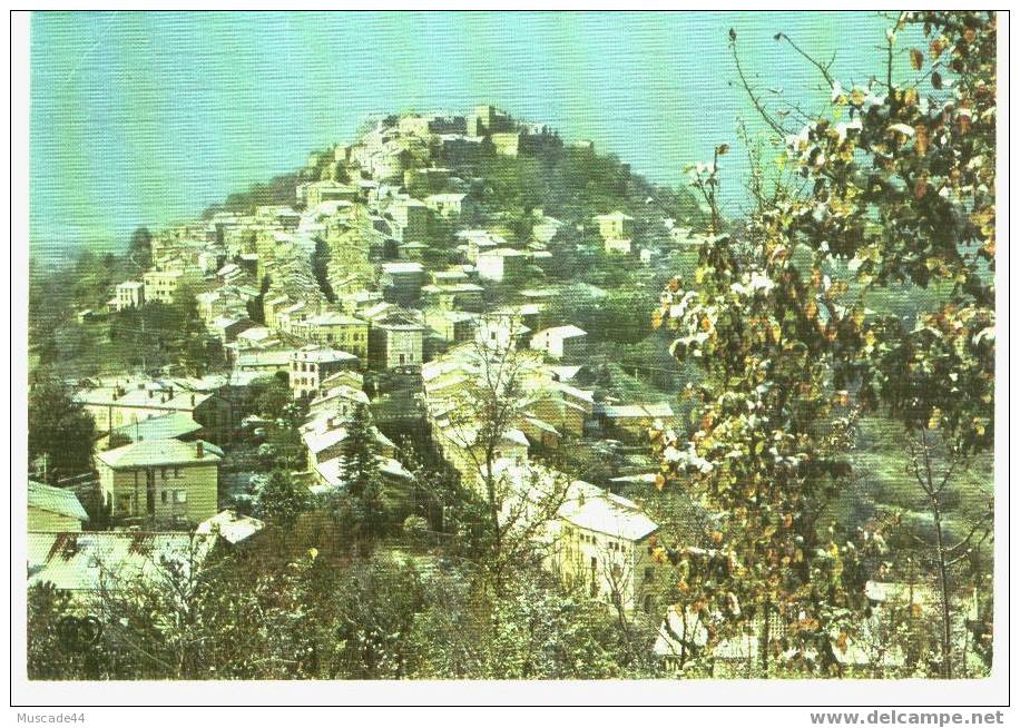 CORDES AVEC SA PARURE HIVERNALE - Cordes