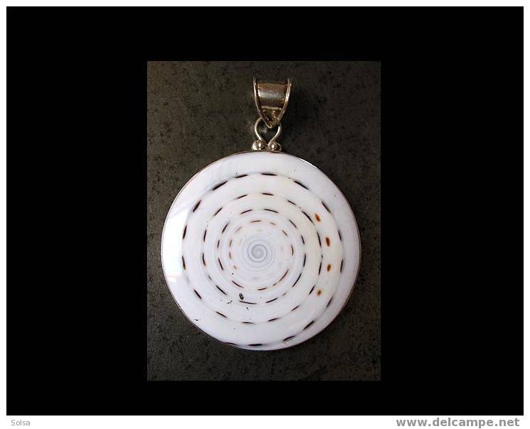 Beau Pendentif Argent Et Coquillage Création Océanienne / Silver And Shell High Quality New Pendent - Volksschmuck