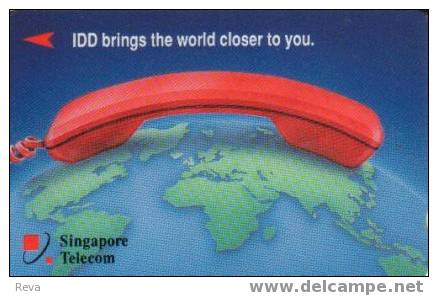 SINGAPORE $5  PHONE  HANDSET   MAP OF  THE  WORLD  CODE:4SIDA COMPANY  COMPLIMENTARY - Singapour