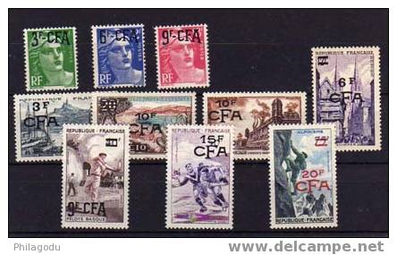 Réunion 1949-59, Tous Différents Neuf * CFA Cote 99 €   Marseilles, Ajaccio, Quimper Brouage - Autres & Non Classés