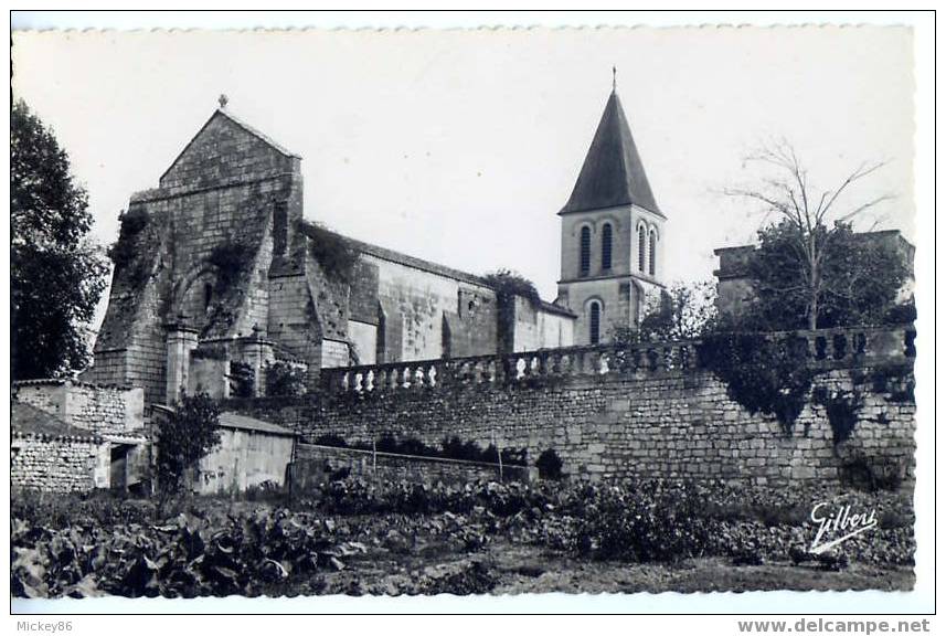 SIREUIL--env 1950-60--L´église Romane ,cpsm N° 10-212 éd A.Gilbert - Autres & Non Classés