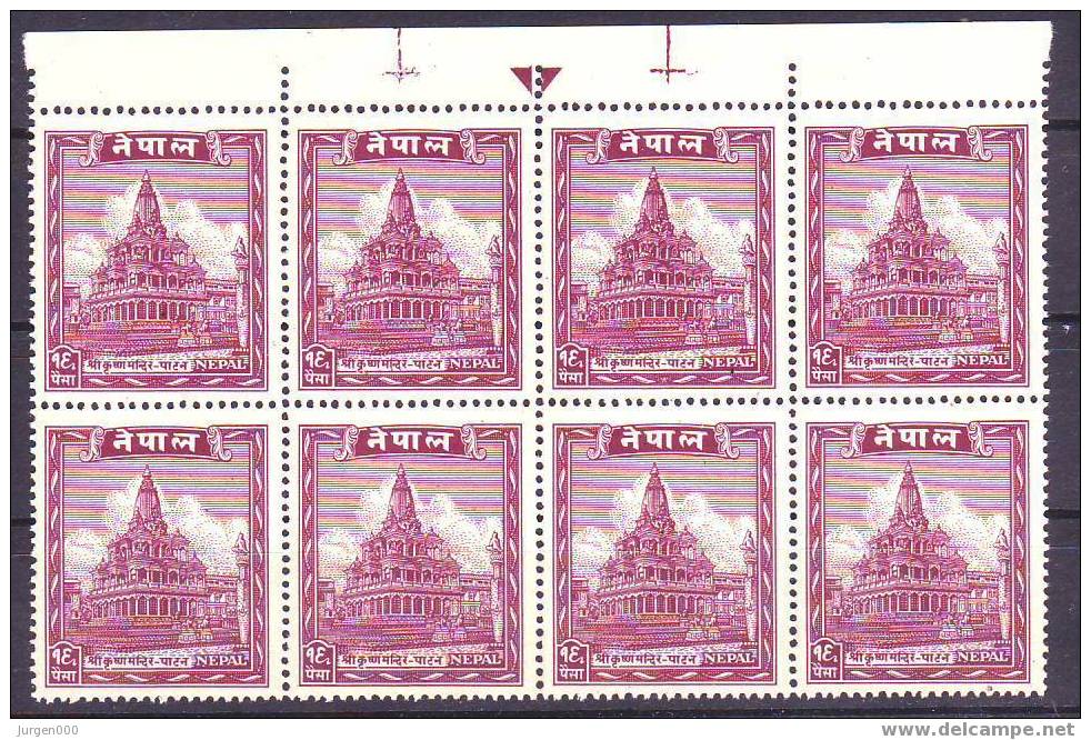 Nr 63 (8) **, Met Paskruis (X12168) - Nepal