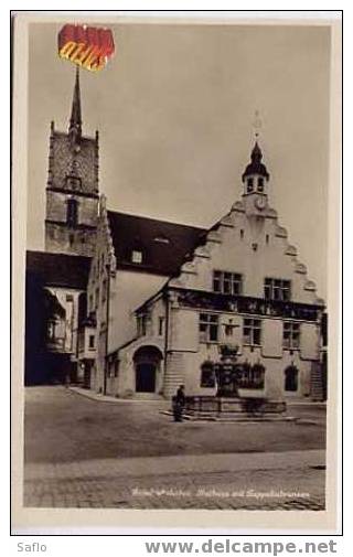 CPA** Allemagne Friedrichshafen : Rathaus Mit Zeppelinbrunnen Fontaine Zeppelin Mairie Top - Friedrichshafen