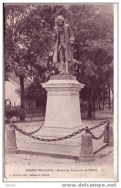 01 , FERNEY VOLTAIRE , Statue Du Patriarche De Ferney - Ferney-Voltaire