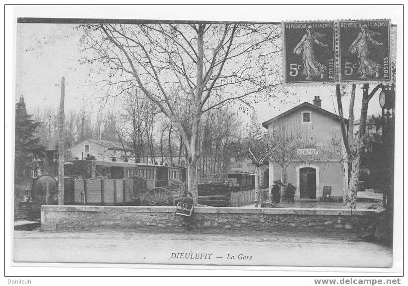 26 // DROME / DIEULEFIT / La Gare / (vue Extérieure) / ANIMEE / - Dieulefit