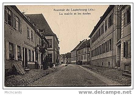 CPA 67 LAUTERBOURG - La Mairie Et Les Ecoles - Lauterbourg