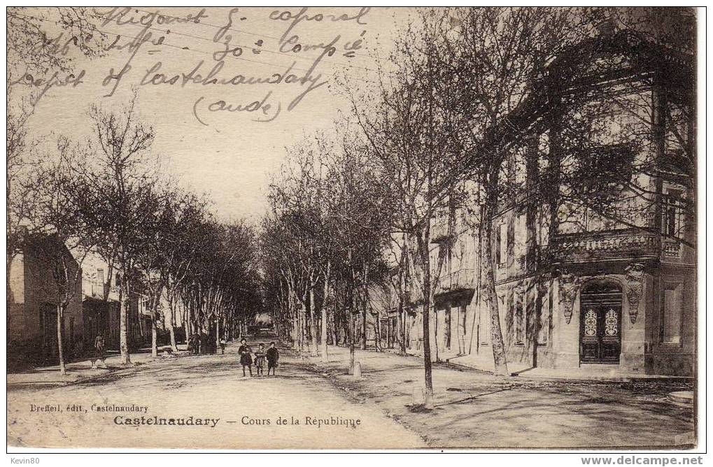 11 CASTELNAUDARY Cours De La République Cpa Animée - Castelnaudary