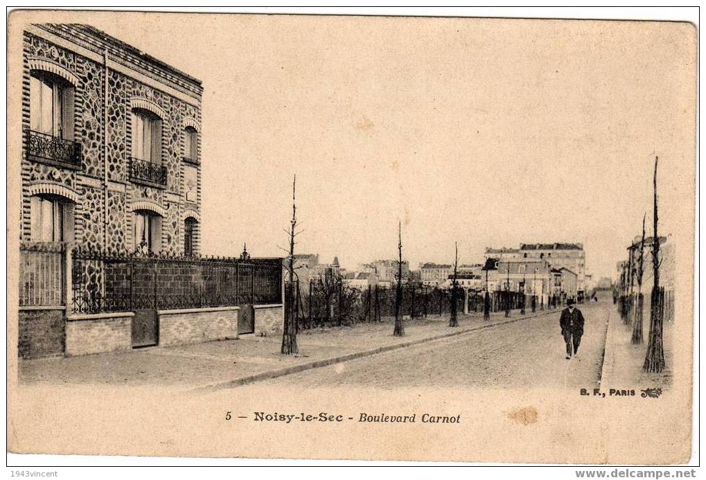 C 1801- NOISY LE SEC - Boulevard Carnot - Cpa Animée- - Noisy Le Sec