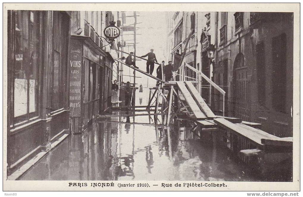 INONDATIONS PARIS INONDE (Janvier 1910) Rue De L´Hôtel Colbert Cpa Animée - Overstromingen