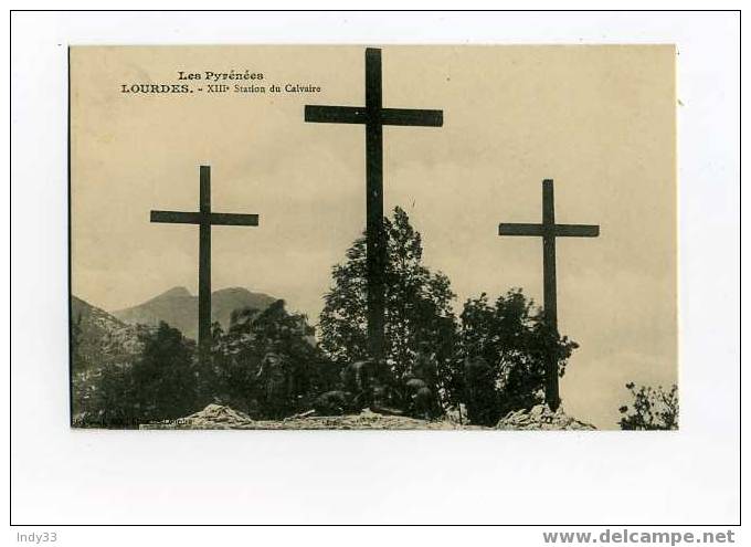 - LOURDES - 13e STATION DU CALVAIRE . - Monuments