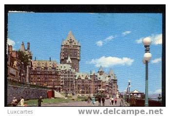 PROMENEURS SUR LA TERRASSE.DUFFERIN TERRACE. - Québec - Château Frontenac