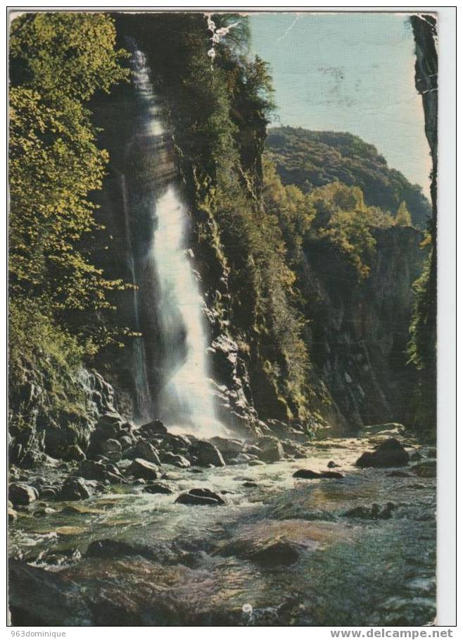 Les Pyrenees - Saint Sauveur  - Cascade Du Pont Napoleon     ... Circulé  1976 - Midi-Pyrénées