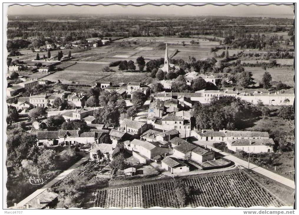 SOUSSANS Gironde 33 Proche Margaux Vue Aérienne De La Ville Timbre En Date Du 11-04-1956 - Margaux