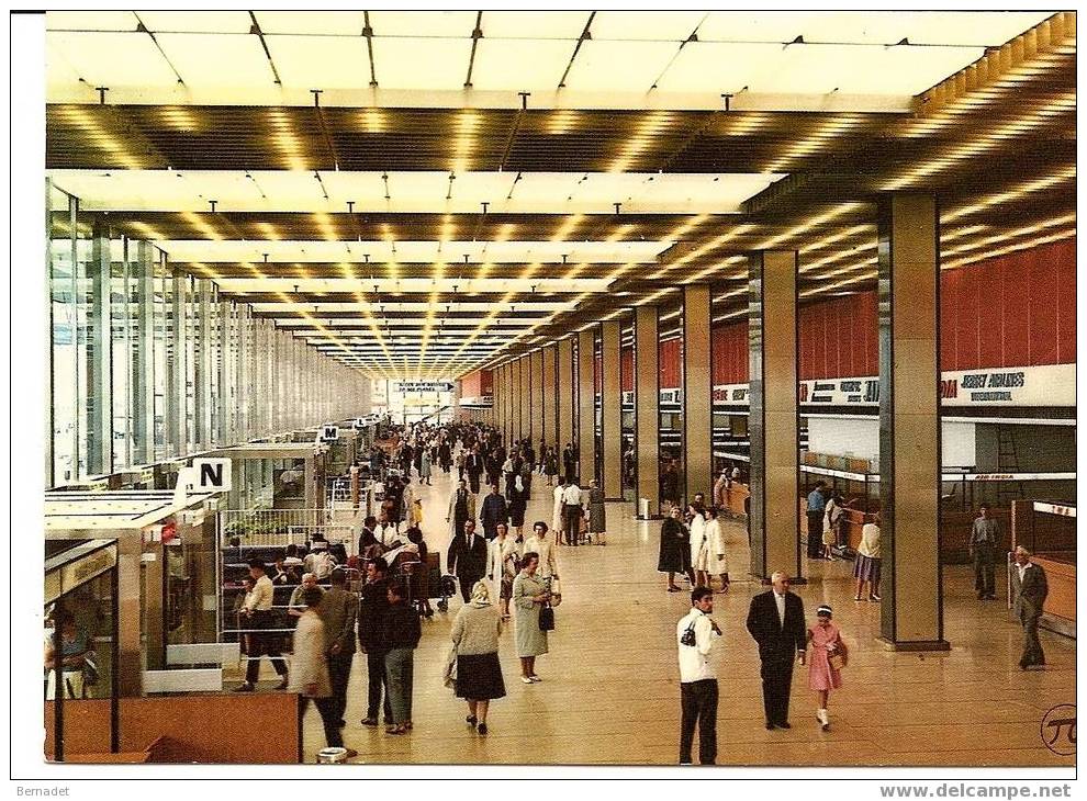 AEROPORT DE PARIS ORLY....LE HALL DE L'AEROGARE ORLY SUD - Orly