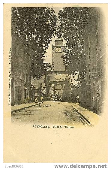 Place De L'Horloge - Peyrolles