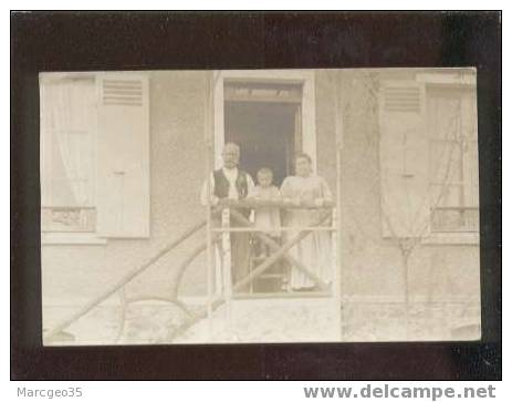 010568 Carte Photo Texte Au Dos Un Bonjour De Clichy Sous Bois Ton Fils Charles - Clichy Sous Bois