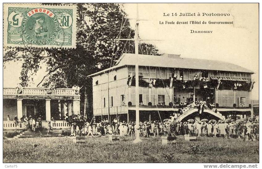 AFRIQUE - DAHOMEY - Le 14 Juillet à Portonovo - Foule Devant L'Hôtel Du Gouvernement - Dahomey