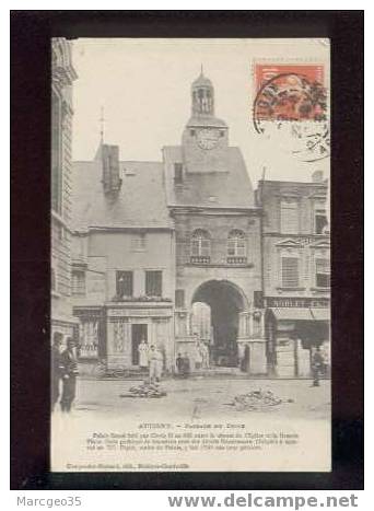 010675 Attigny Passage Du Dôme édit.charpentier Richard ,animée Belle Carte Magasin Café Charlemagne , Noblet Vêtements - Attigny