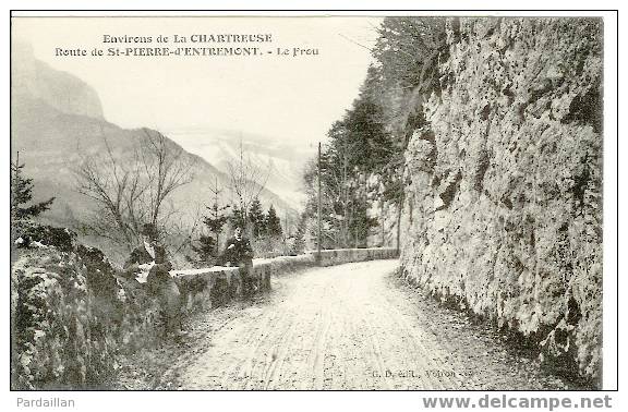 38. ROUTE DE ST-PIERRE-D'ENTREMONT. LE FROU.  ANIMATION. - Saint-Pierre-d'Entremont