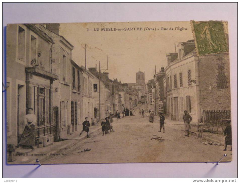 Le Mesle Sur Sarthe - Rue De L´Eglise - Le Mêle-sur-Sarthe