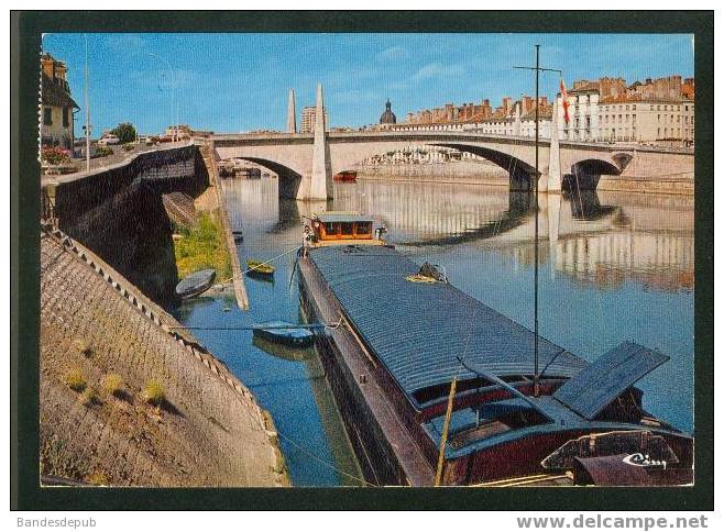 Chalon Sur Saône- Le Pont St Laurent ( Beau Plan Péniche COMBIER CIM ) - Binnenschepen