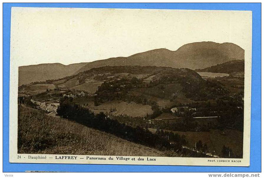 LAFFREY. Panorama Du Village Et Des Lacs - Laffrey