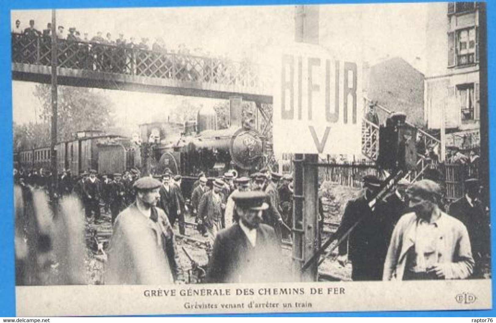 11) REPRODUCTION CPA Neuve Grève Des Chemins De Fer Grévistes Venant D'arrêter Un Train - Streiks