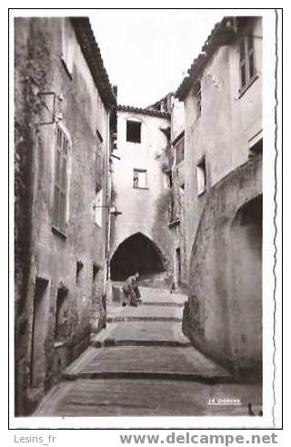 CPA - PHOTO - ROQUEBRUNE - 1658 - UN COIN DU VIEUX VILLAGE - LA CIGOGNE - ANIMEE - Roquebrune-Cap-Martin