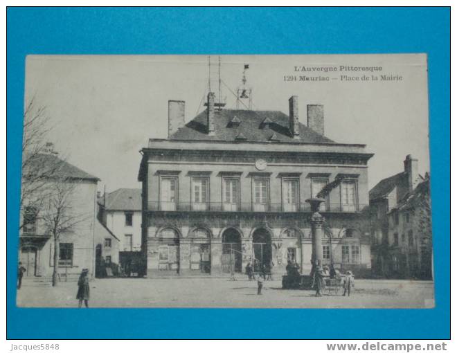 15) Mauriac N° 1294 - Place De La Mairie- Année  - Edit - Tres Belle Carte - Mauriac