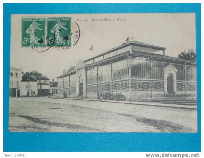 79) Melle - Halles Et Place Du Marché -   -  1908  Edit   - Tres Rare Et Tres Belle Carte - Melle