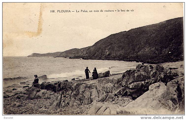 PLOUHA - Le Palus, Un Coin De Rochers. Le Bec De Vir - Plouha