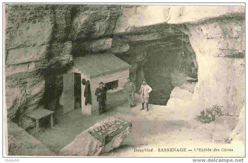 38  SASSENAGE  Entrée Des Caves   Animeé - Sassenage