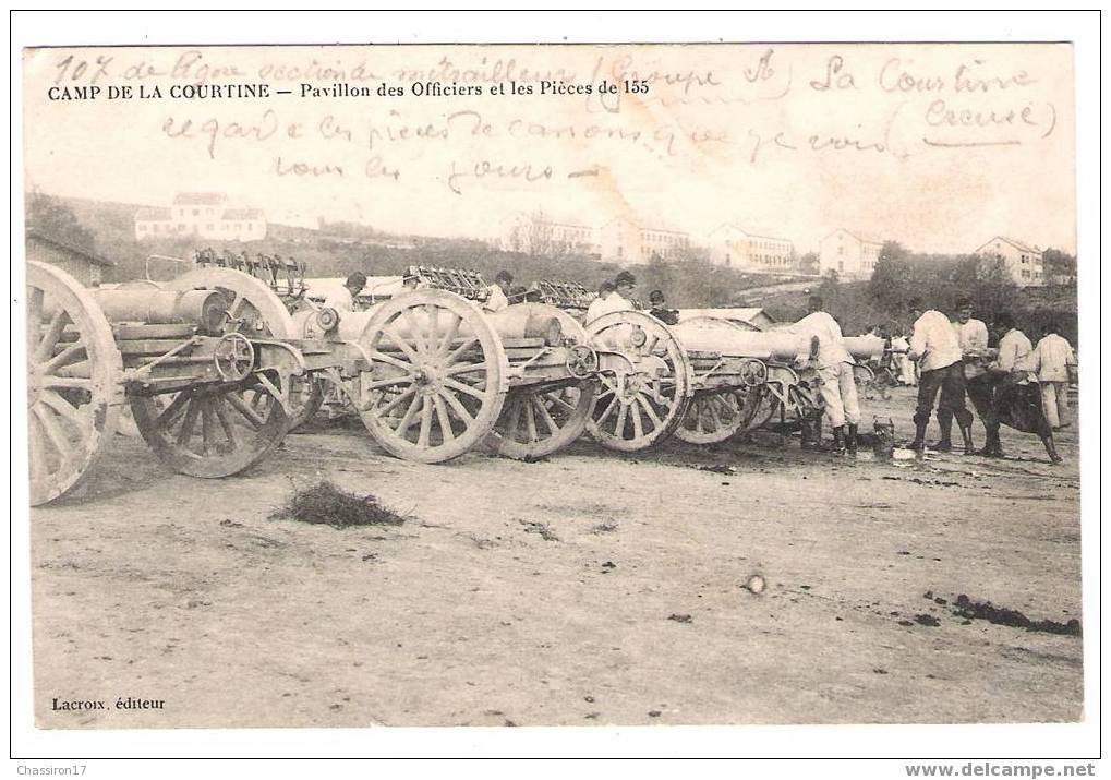 23 -  Camp  De LA COURTINE  - Pavillon Des Officiers Et Les Pièces De 155 - La Courtine