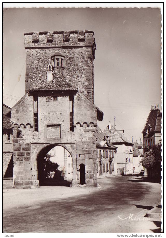 CPSM Noir Et Blanc De Cernay ( Haut Rhin 68): Porte De Thann- Musée Historique - Cernay