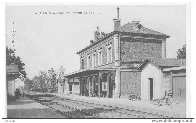 91 // ESSONE / ARPAJON / Gare Du Chemin De Fer / Borné édit / Vue Intérieure/ - Arpajon