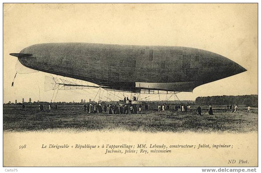 AVIATION - DIRIGEABLE REPUBLIQUE  à L'appareillage - Zeppeline