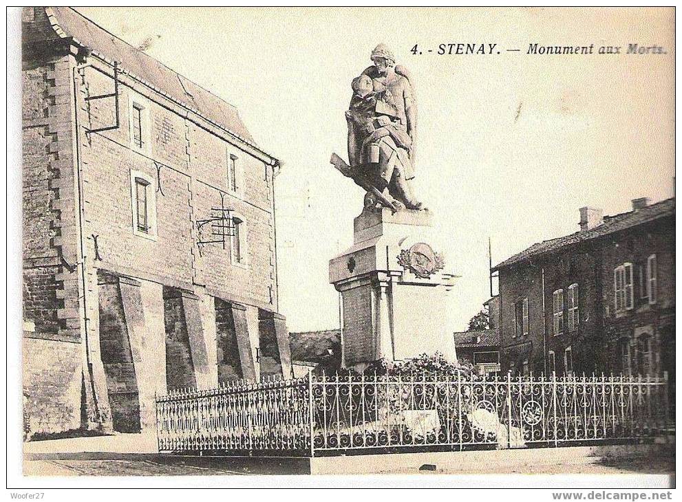 Cpa  STENAY Monument Aux Morts - Stenay