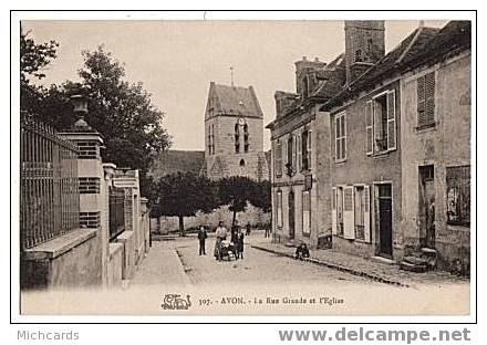 CPA 77 AVON - La Rue Grande Et L Eglise - Avon