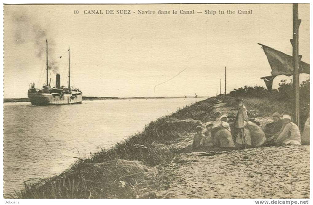 Egypte - Canal De Suez - Navire Dans Le Canal - Ship In The Canal - Suez