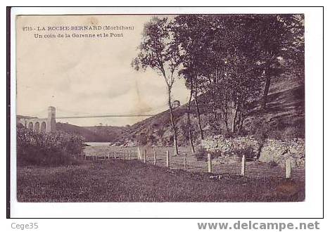 56 La Roche Bernard  - Un Coin De La Garenne Et Le Pont - La Roche-Bernard