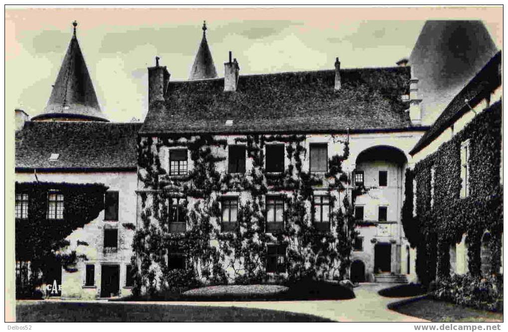 23 Neufchateau - Chateau De Bourlemont - Editeur CAP - Neufchateau