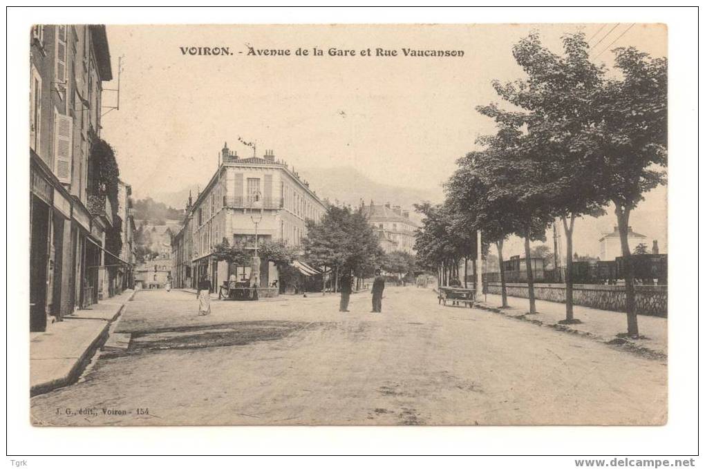 Voiron Avenue De La Gare Et Rue VAUCANSON - Voiron