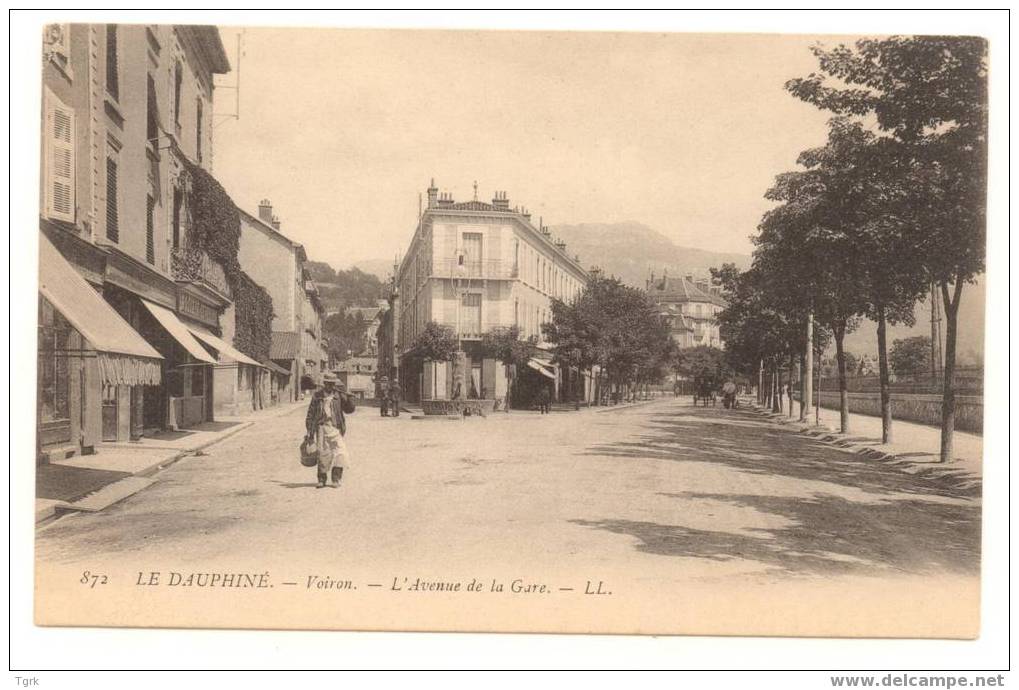 Voiron L'avenue De La Gare - Voiron