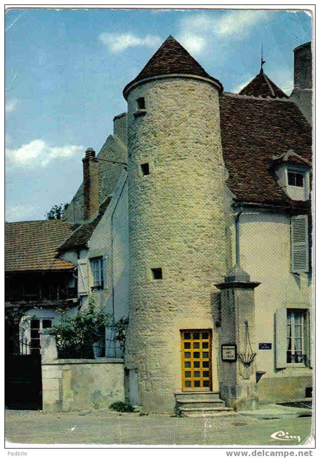 Carte Postale   58.  Tannay  Rue De BEZE - Tannay