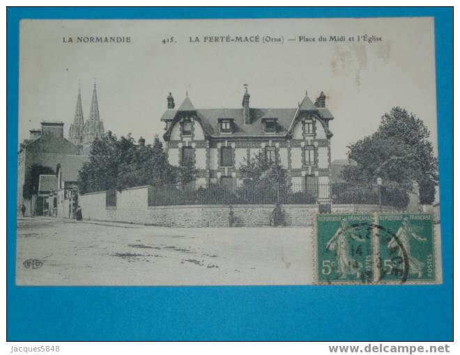 61) La Ferté-macé - N° 415 - Place Du Midi  Et L'eglise- Année 1911 -  EDIT M.L.  Tres Belle Carte - La Ferte Mace