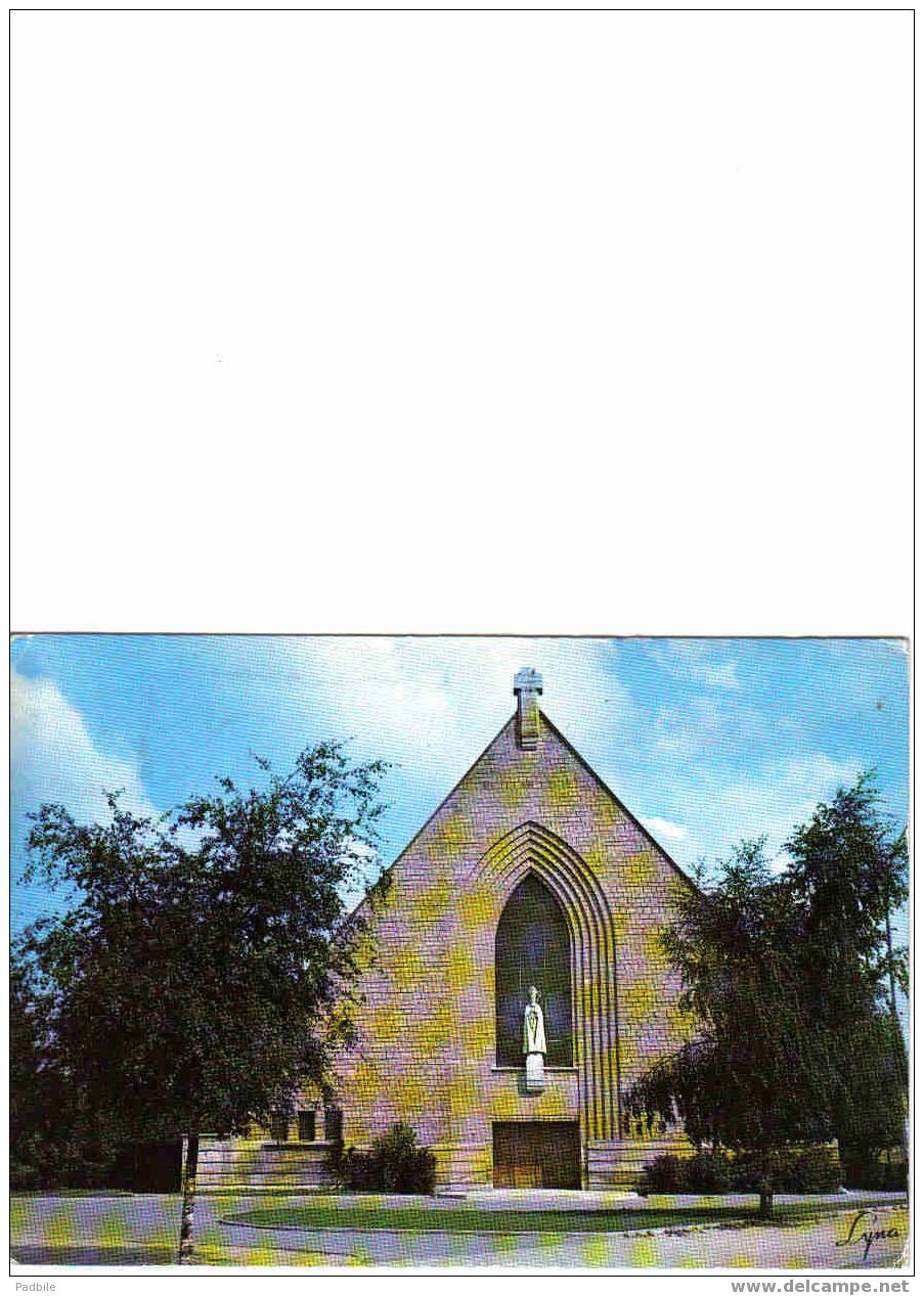 Carte Postale  92. Clamart  Eglise St-François-de-Sales - Clamart