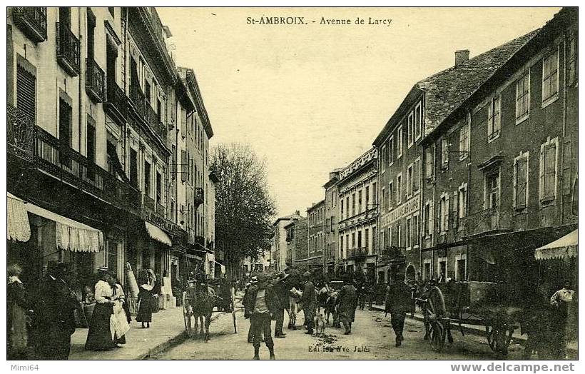 30 .  ST- AMBROIX .  AVENUE DE LARCY . BELLE ANIMATION . - Saint-Ambroix