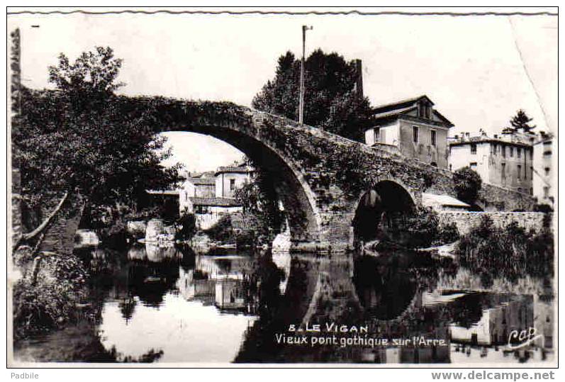 Carte Postale  30. Le Vigan  Vieux Pont Gothique Sur L'Arre - Le Vigan